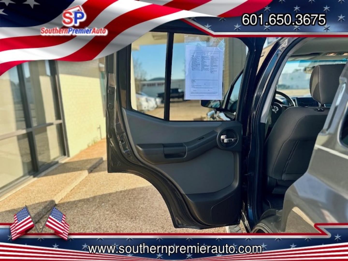 2010 GRAY NISSAN XTERRA S; SE; X; OFF (5N1AN0NU8AC) , located at 922 W. Beacon St., Philadelphia, MS, 39350, (601) 650-3675, 32.770447, -89.127151 - Photo#12